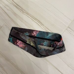Lululemon Fly Away Tamer Headband (old style)